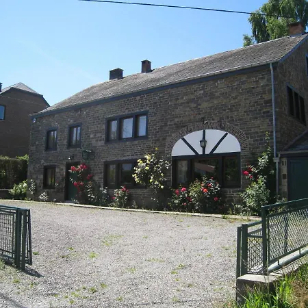 Cosy House Near La Roche