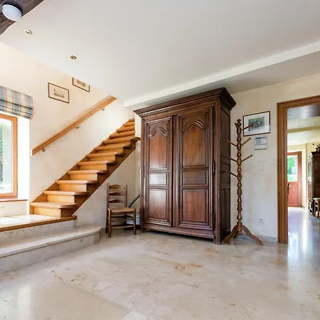 Spacious Retreat In Warizy Villa Rendeux