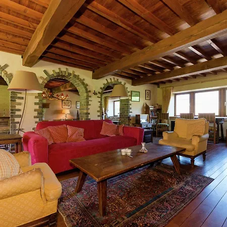 Spacious Retreat In Warizy Βίλα