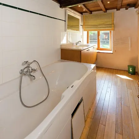 Βίλα Spacious Retreat In Warizy *