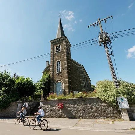 Spacious Retreat In Warizy Βίλα *